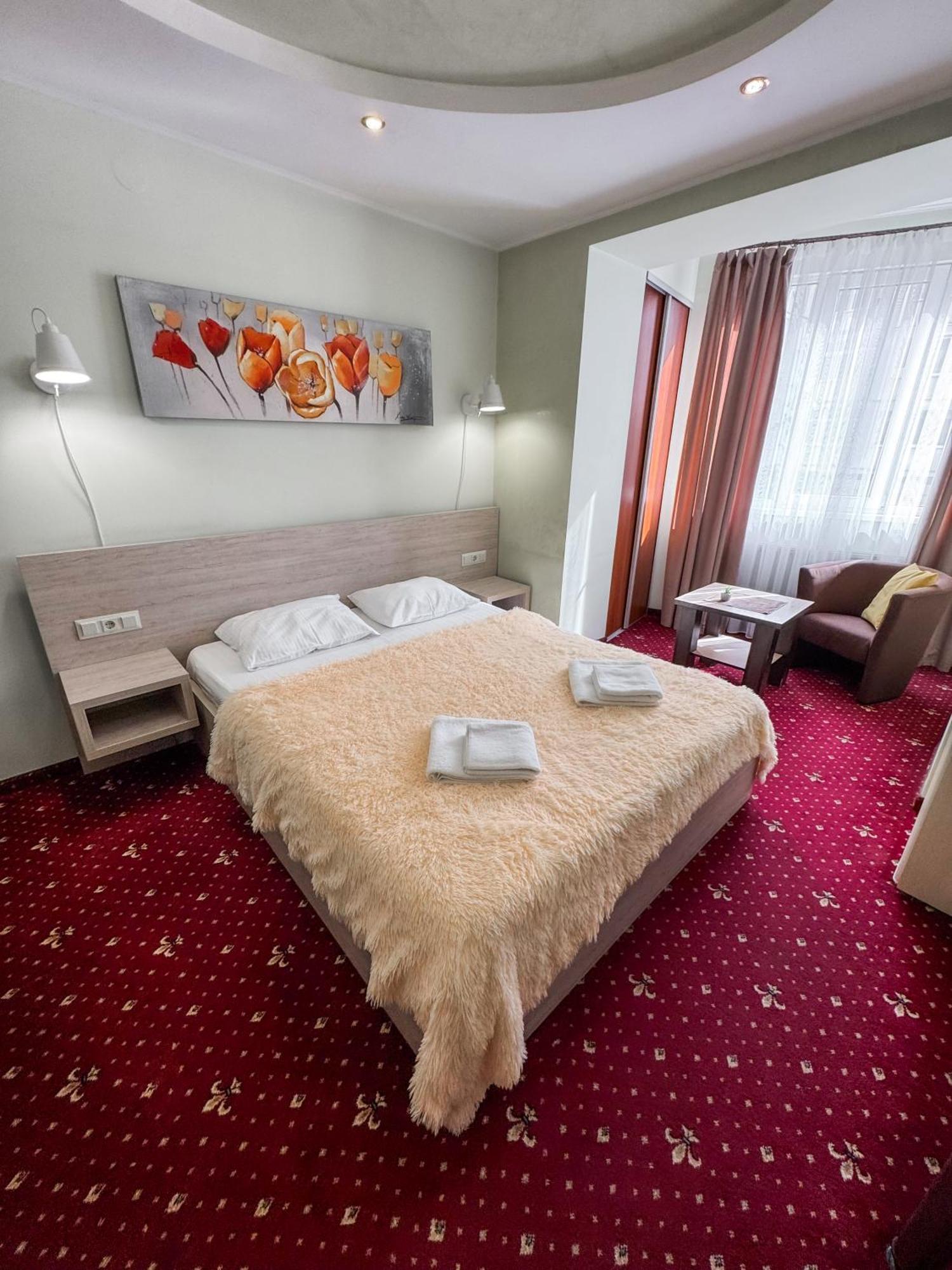 Apartments Deluxe Ivano-Frankivsk Exterior foto