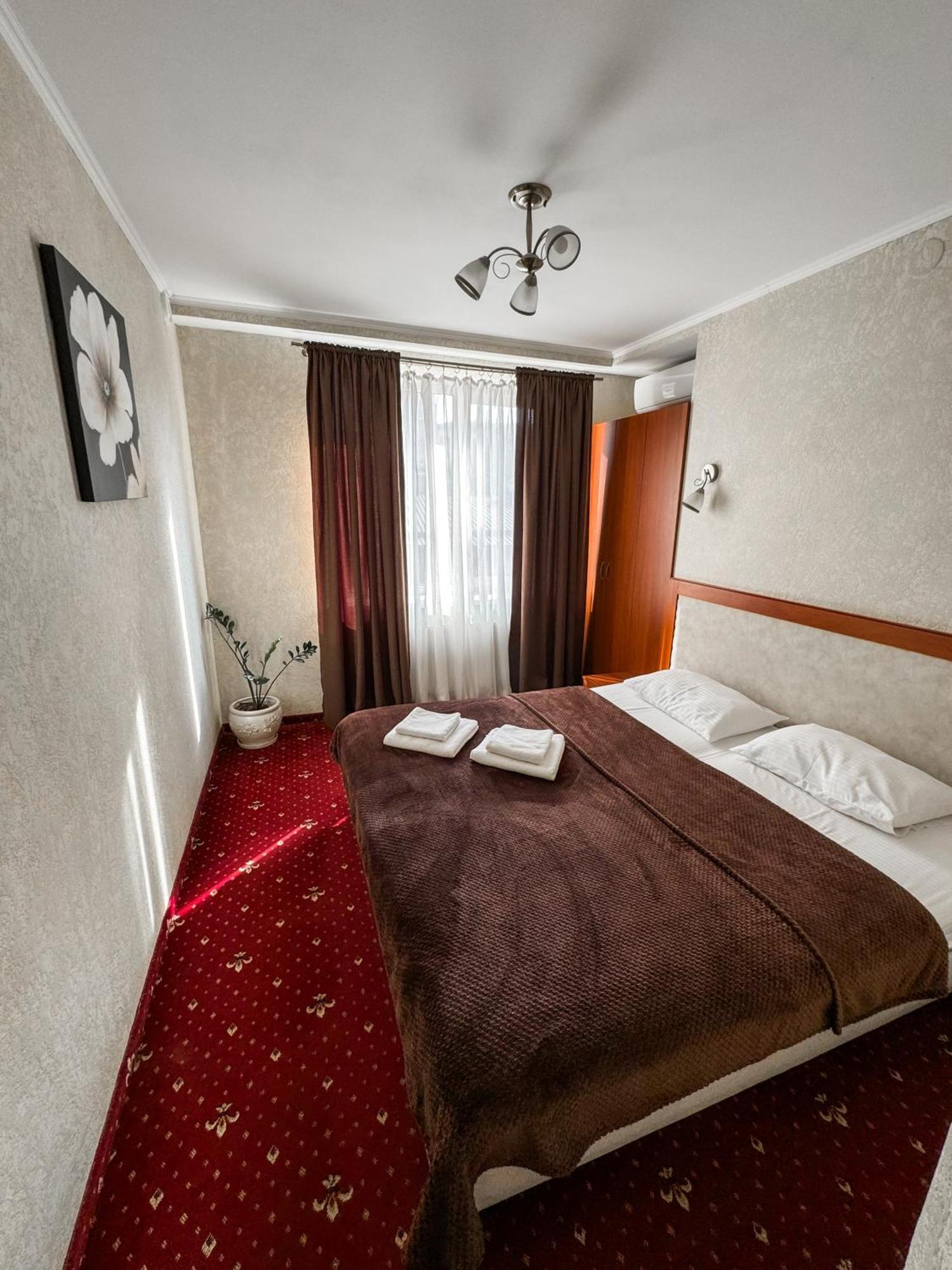 Apartments Deluxe Ivano-Frankivsk Exterior foto