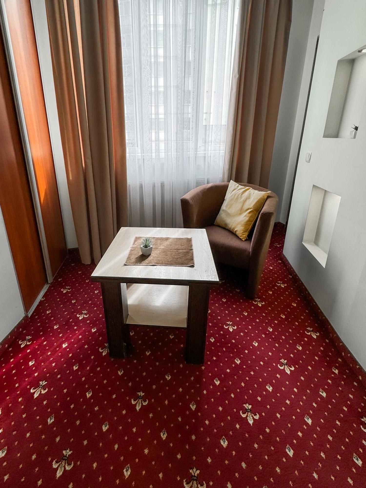 Apartments Deluxe Ivano-Frankivsk Exterior foto