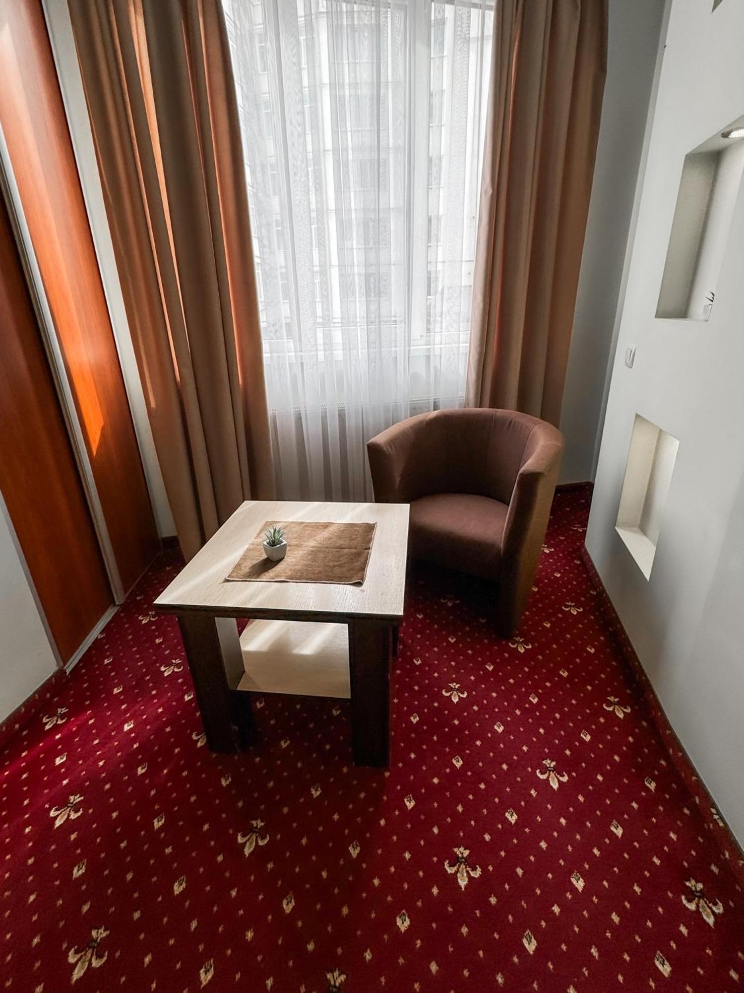 Apartments Deluxe Ivano-Frankivsk Exterior foto