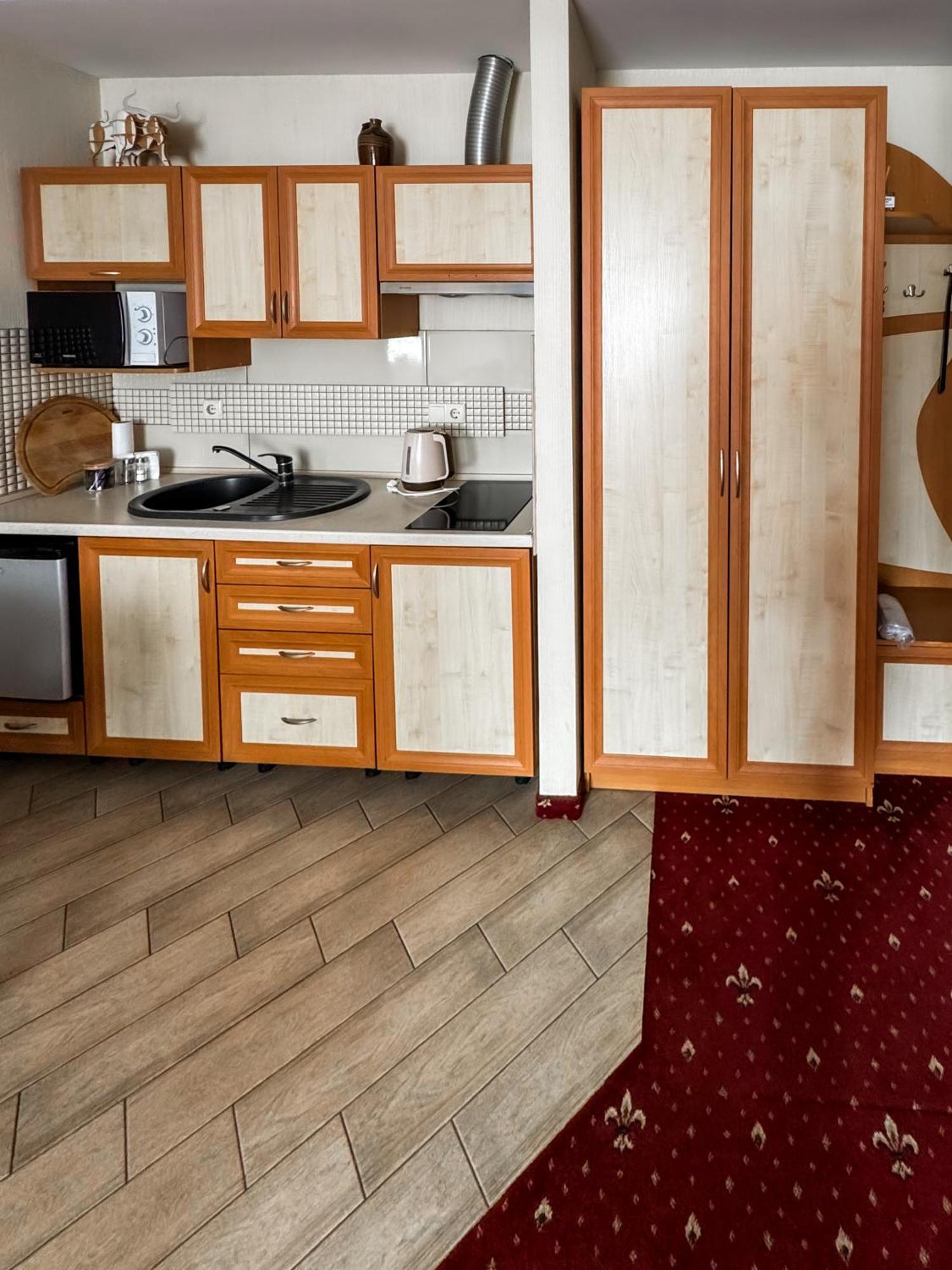 Apartments Deluxe Ivano-Frankivsk Exterior foto